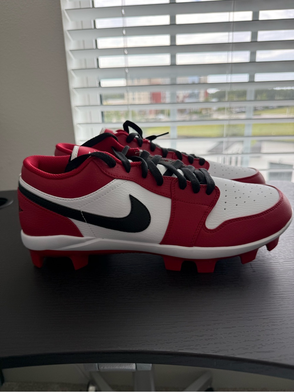 Air Jordan 1 Retro MCS Low Chicago cleats